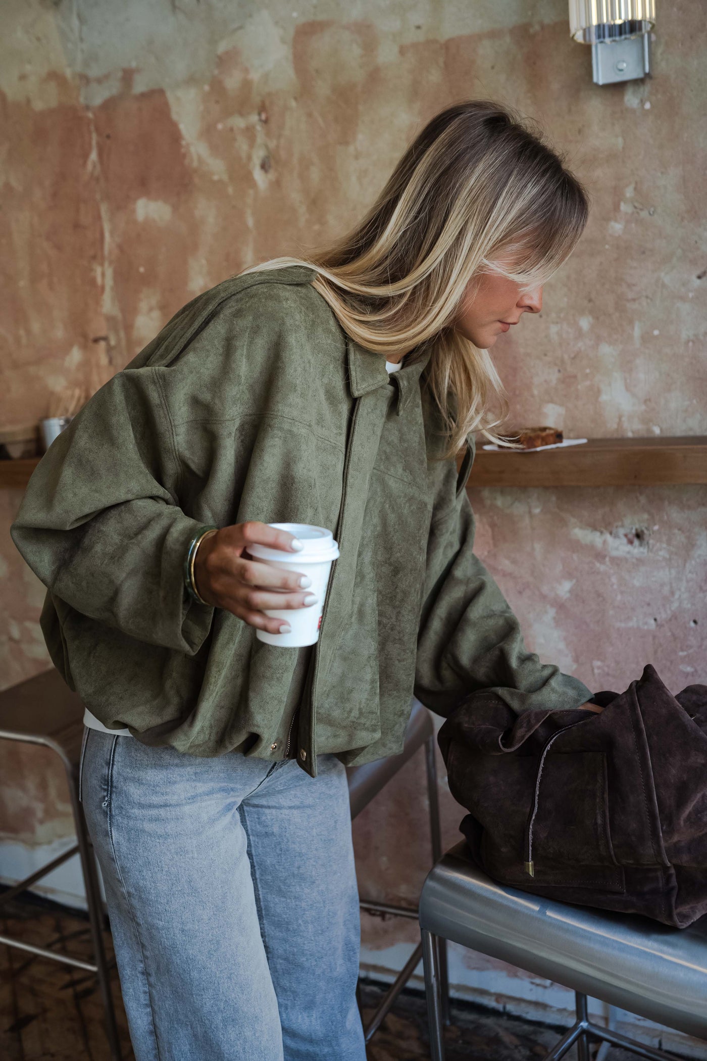 MARA™ | DIE OLIVFARBENE SUEDE-JACKE