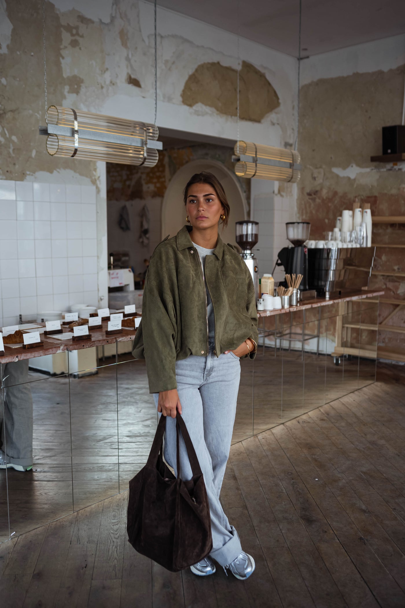 MARA™ | DIE OLIVFARBENE SUEDE-JACKE
