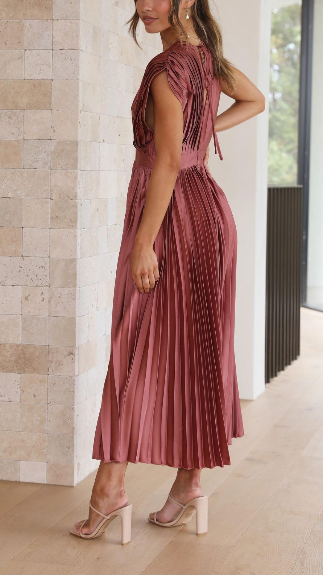 Marianne | Elegantes Faltenkleid